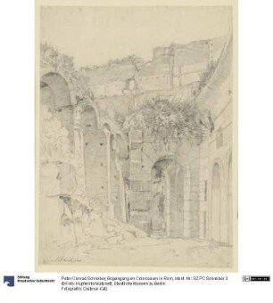 Bogengang im Colosseum in Rom