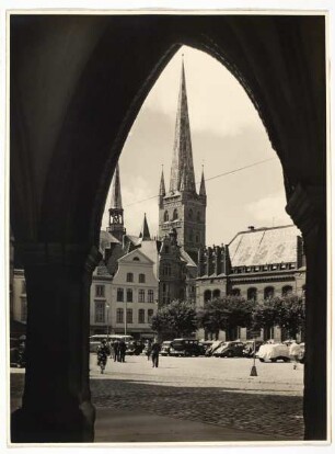 Marktplatz und St. Petrikirche Lübeck