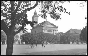 Theresienstadt. Paradeplatz mit Garnisonskirche : Theresienstadt. Paradeplatz (Exerzierplatz der Garnison), Marktplatz mit Garnisonskirche (1805/1810)