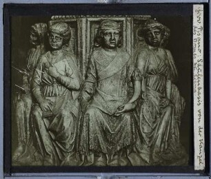 Siena, Dom : Säulenbasis vom Kanzel