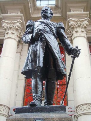 Lima - Denkmal für Ramon Castilla : Das Denkmal für Ramon Castilla steht im Zentrum. Aufgenommen am 27. August 2011 in der Hauptstadt Lima