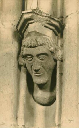 Detail protestantische Kirche, Maske