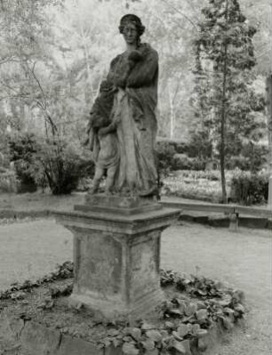 Charitas-Statue
