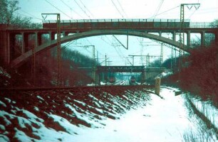 Stuttgart Zuffenhausen elTw 465 003 Brücke 9003 Brücke 94