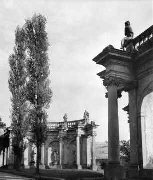 Weikersheim. Schloßpark. Orangerie (1719; J. C. Lüttich). Teilansicht