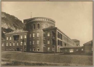 Billing, Hermann; Singen; Krankenhaus - Sonnenbad (Außenansicht)
