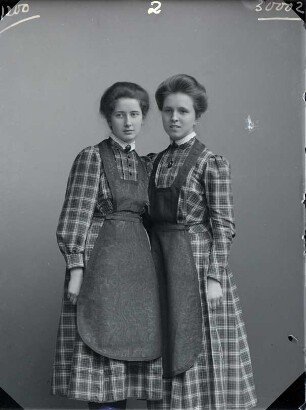 Elisabeth Laura von Münchhofen und Irmela von der Lancken