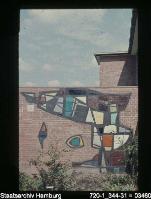 Schule Oststeinbeker Weg, Giebelschmuck