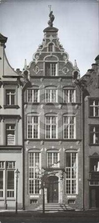 Fassade des Bürgerhauses Brotbänkengasse 36 in Danzig