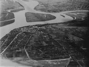 Luftaufnahme von Zemun und Belgrad : Luftaufnahme der beiden Städte Zemun im Vordergrund und Belgrad im Hintergrund an der Donau