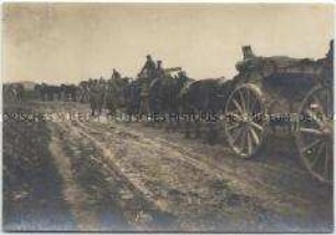 Soldaten-Kolonne an der Somme