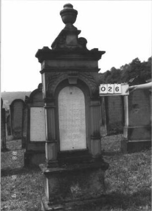 Grabstein 26