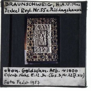 unbekannt, Evangeliar aus Riddagshausen,unbekannt, Elfenbein mit Maestas Domini u. Anbetung d. Könige (Goldschmidt 3,57) : Prachteinband