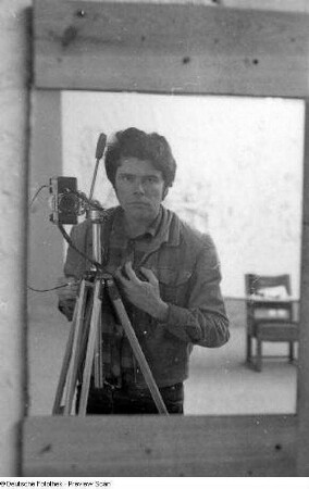 Spiegelselbstbildnis des Fotografen