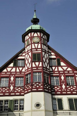Rathaus : Die Kleinstadt Steckborn liegt am Untersee des Bodensees. Frontalansciht des Fachwerkrathauses von 1669