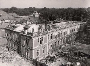 Zerstörungen Zweiter Weltkrieg. Kaiserstraße/Englerstraße, Universität/Technische Hochschule, Architekturabteilung, Aulabau