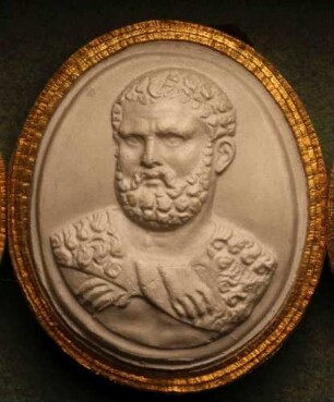 Kopf des bärtigen Herkules mit umgelegter Löwenhaut in Vorderansicht (Daktyliothek, Erstes Mythologisches Tausend)