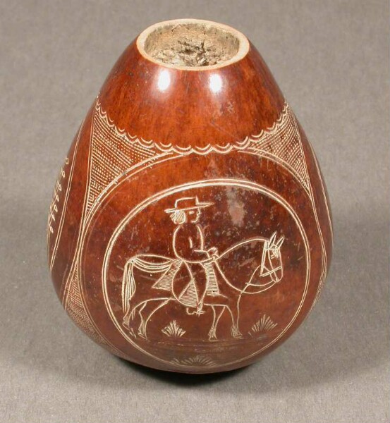 Drinking vessel for mate made from calabash