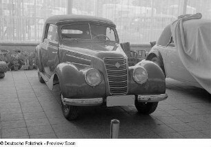 PKW der IFA auf der Leipziger Herbstmesse 1954