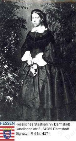 Anna Großherzogin v. Mecklenburg-Schwerin geb. Prinzessin v. Hessen und bei Rhein (1843-1865) / Porträt, neben Pflanzen stehend, Ganzfigur