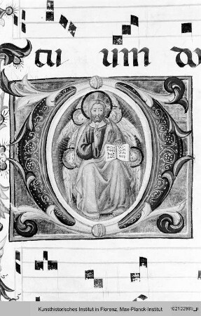 Graduale : Textseite mit Randseitenbordüre, vierzeiligen Neumen und historisierter Initiale (D): Pantokrator