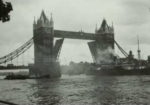 London, Tower Bridge