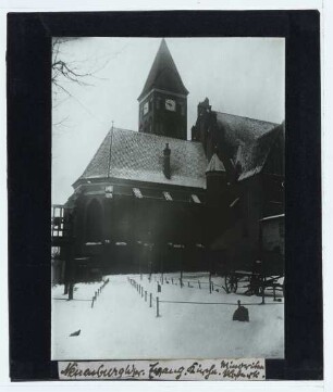 Neuenburg, ehem. Franziskanerkirche (jetzt Pfk. St. Maximilian Kolbe) : Außenansicht von NO