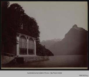 Panorama mit Tellskapelle am Vierwaldstättersee, Uri