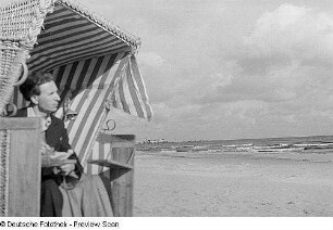 Strandaufnahmen aus Bansin : Abraham Pisarek im Strandkorb