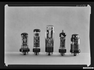 5 Miniaturröhren aus DDR-Produktion, Bild 2, Foto 1960