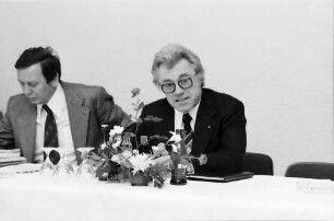 Freiburg: Hotel Stadt Freiburg; Wirtschaftsminister Eberle, Pressekonferenz