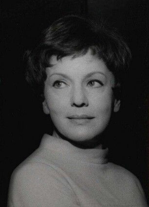 [Eva-Katharina Schultz. Autogramm-Postkarte]