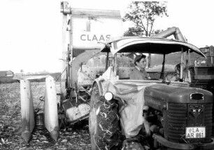 Claas super mit 1- reihigem Maisschneidwerk