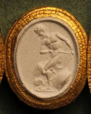 Herkules überwältigt den Höllenhund Cerberus (Daktyliothek, Erstes Mythologisches Tausend)