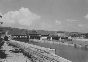 Baustelle Schleuse und Wehr Hessigheim/Neckar