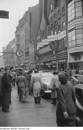 Petersstraße (Blick auf das Messehaus Petershof)