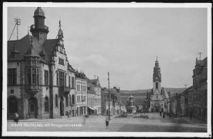 Adorf. Marktplatz mit Kriegerdenkmal