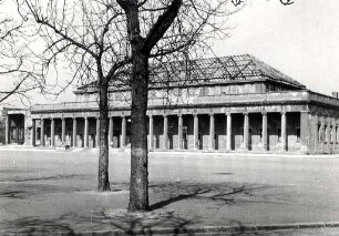 Zerstörungen Zweiter Weltkrieg. Ausstellungshalle