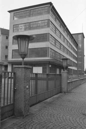 Planungen zur Errichtung einer Technologiefabrik auf dem ehemaligen Gelände der Nähmaschinenfabrik Singer in der Haid-und-Neu-Straße
