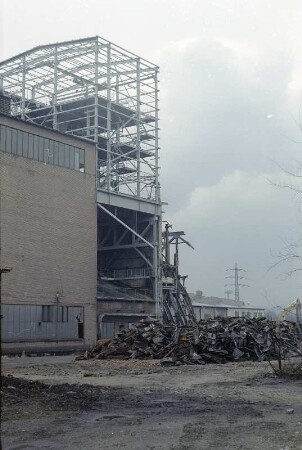 Hochbunker, von SW