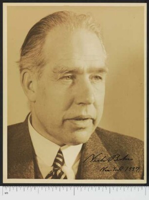 Porträtaufnahme Niels Bohr
