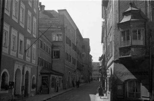 Laufen, Salzach: Gasse, rechts Erker