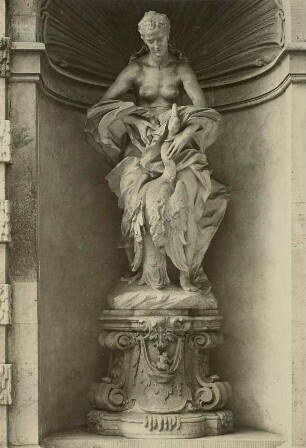 Dresden, Zwinger, Nymphenbad, Nymphe mit Schwan