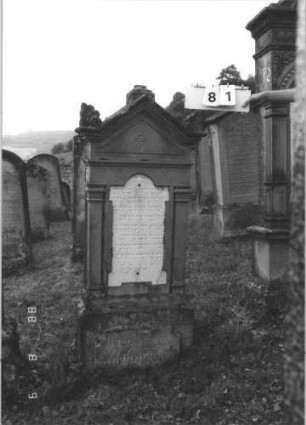 Grabstein 81