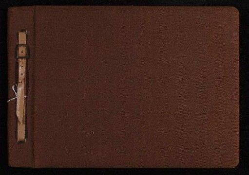 Dienst- und Privat-Fotos, z.T. lose eingelegt, von Admiral Schuster, Paris Oktober 1940 (27. Mai 1940 Ernennung zum Kommandierenden Admiral West)