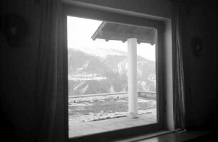 Breaza: Haus Zoldy, Fenster mit Ausblick