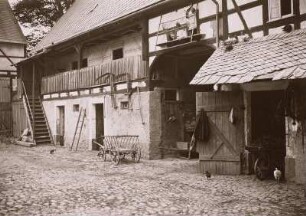 Hof eines Gehöfts