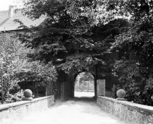 Burg Breitenhain, Toreinfahrt
