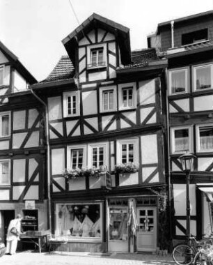 Fachwerkhaus; Alsfeld, Roßmarkt 6