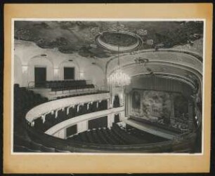 Neues Stadttheater, Salzburg: Ansicht Bühne und Zuschauerraum